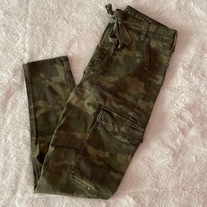 Super High-Rise Jegging Crop